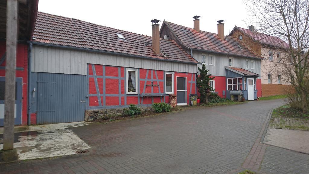 Ferienhaus Vom Bahratal Хаузен Экстерьер фото