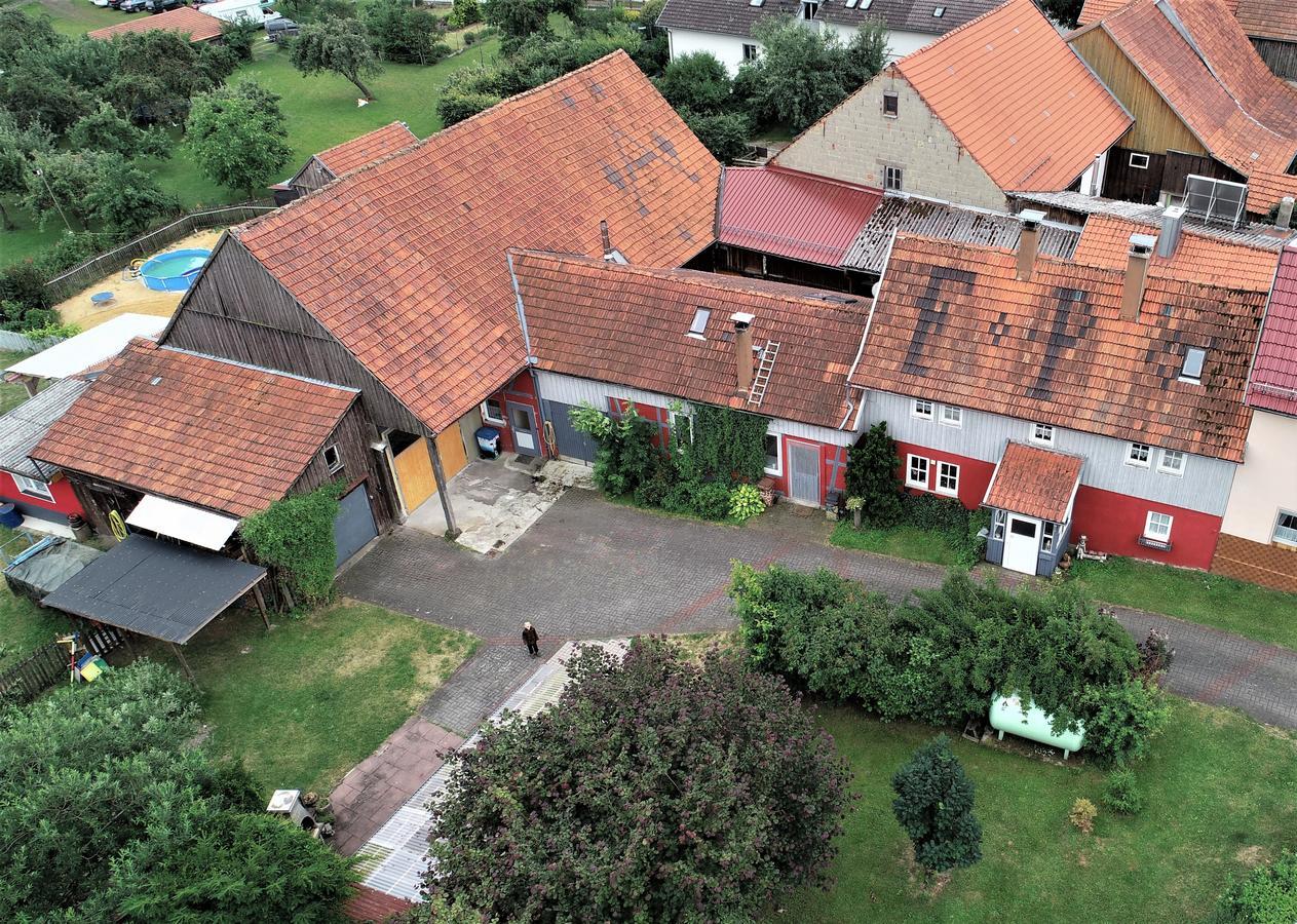 Ferienhaus Vom Bahratal Хаузен Экстерьер фото
