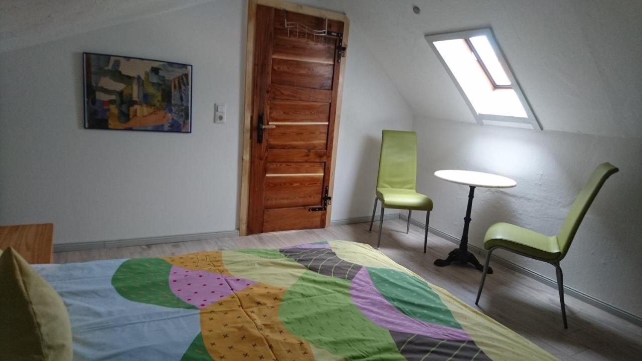 Ferienhaus Vom Bahratal Хаузен Экстерьер фото