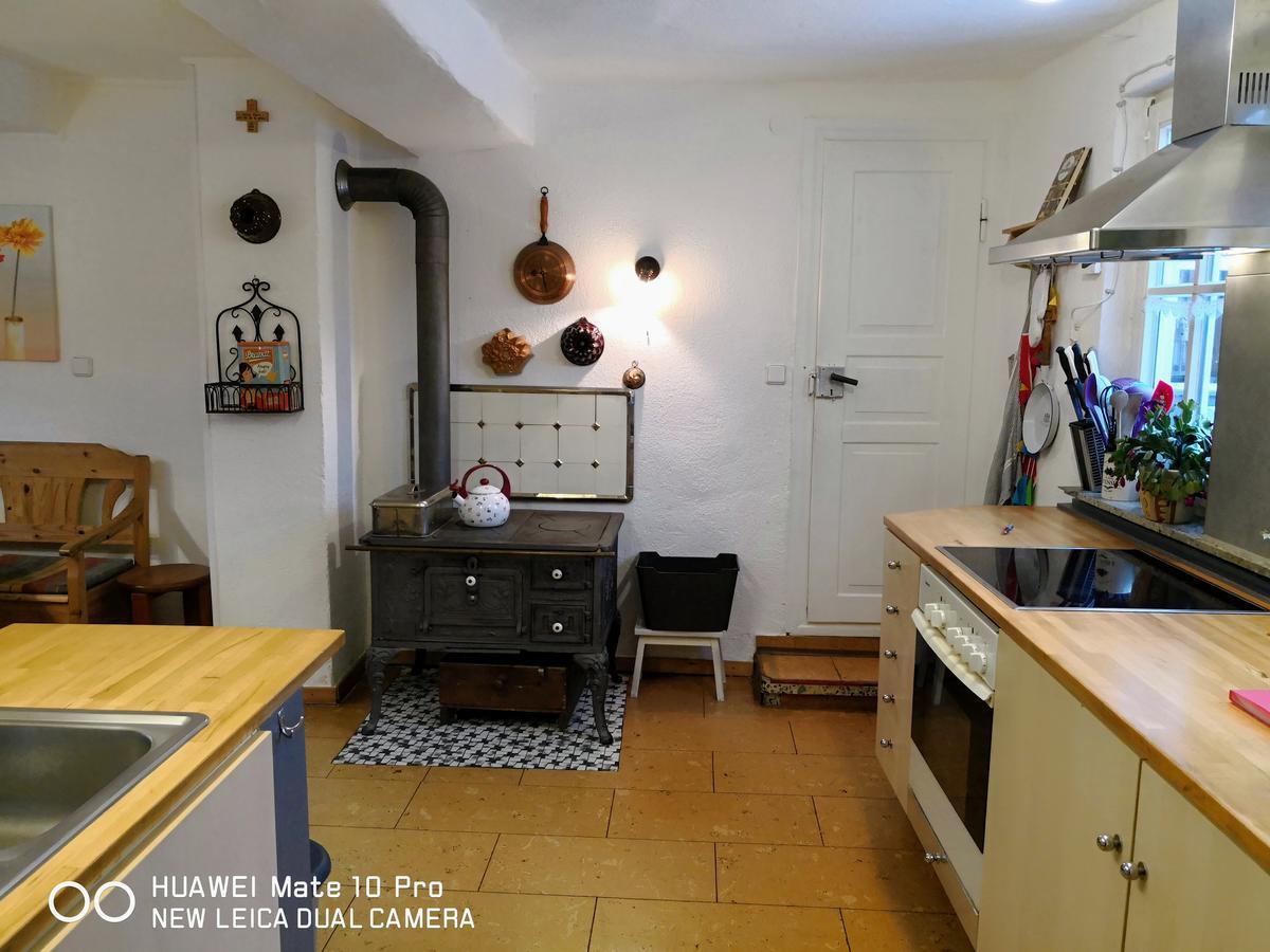 Ferienhaus Vom Bahratal Хаузен Экстерьер фото