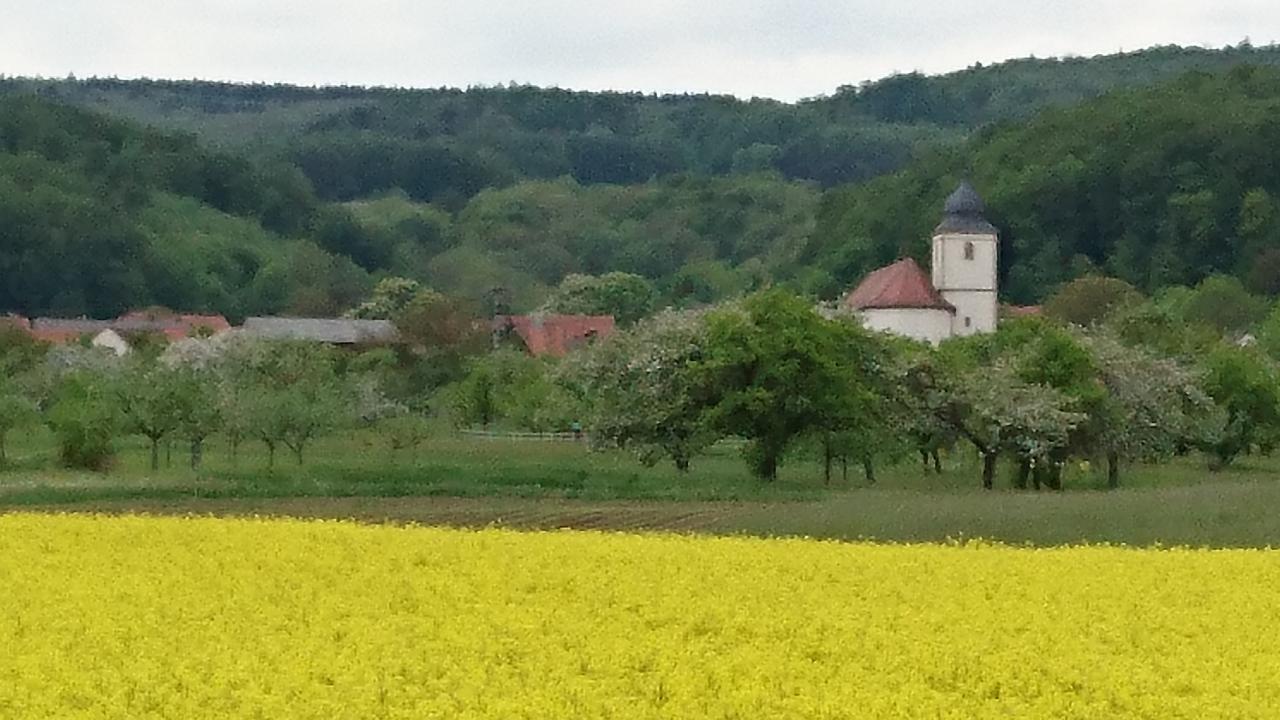 Ferienhaus Vom Bahratal Хаузен Экстерьер фото