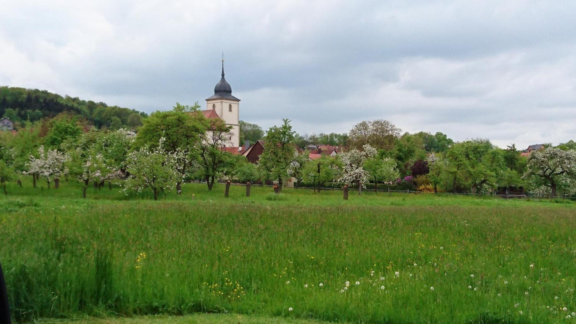 Ferienhaus Vom Bahratal Хаузен Экстерьер фото